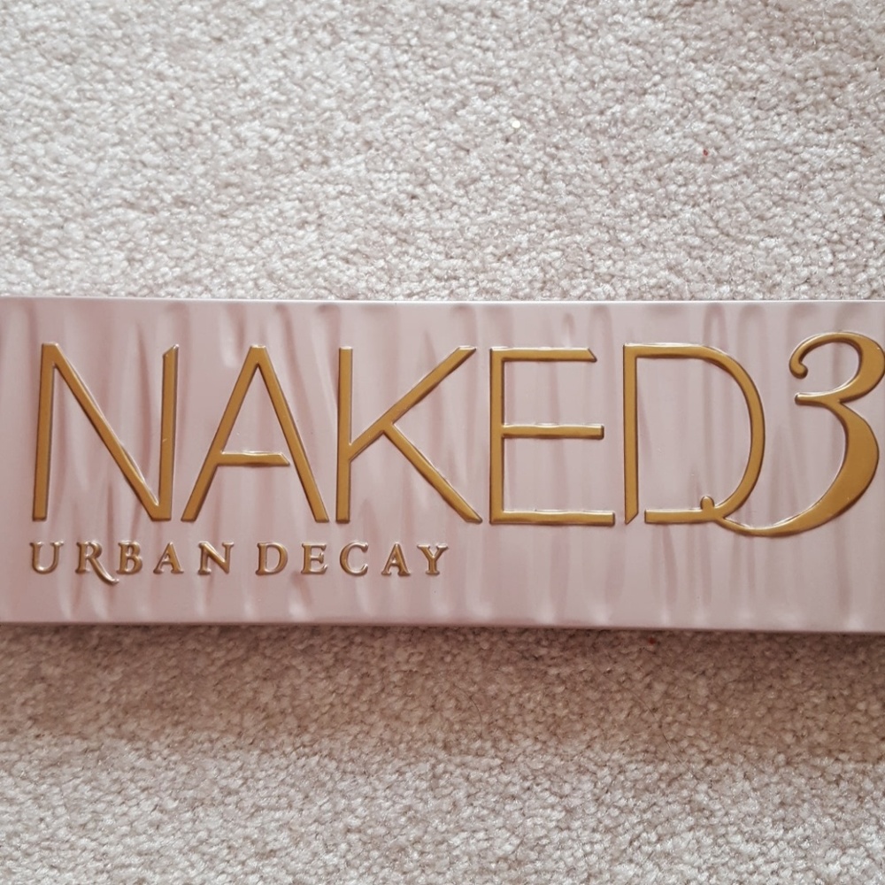 Naked 3 eyeshadow palette dupe